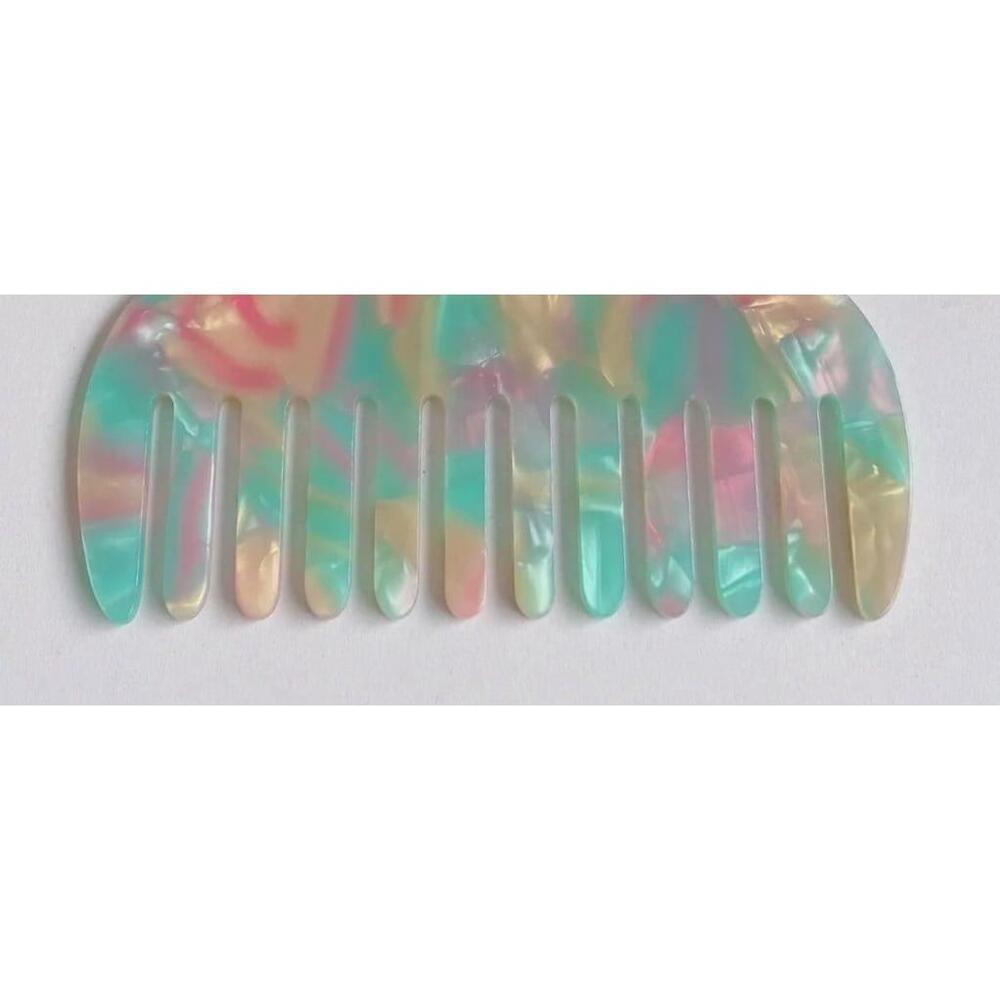 Block M Shaped Hair Comb In Colorful Pattern - Picture 3 of 3